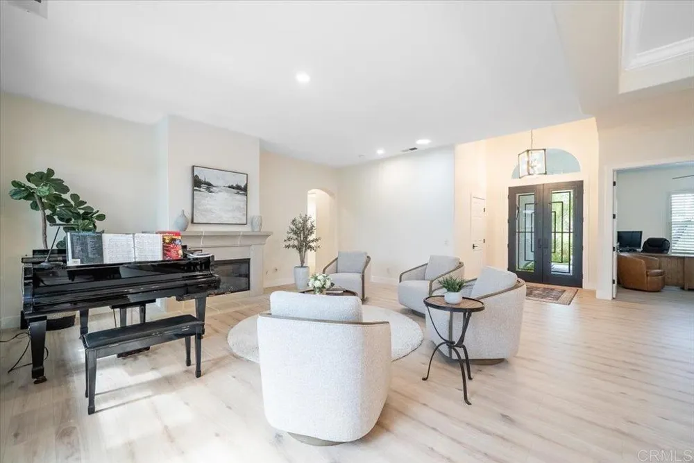 2507 Saffron Escondido, CA 92029