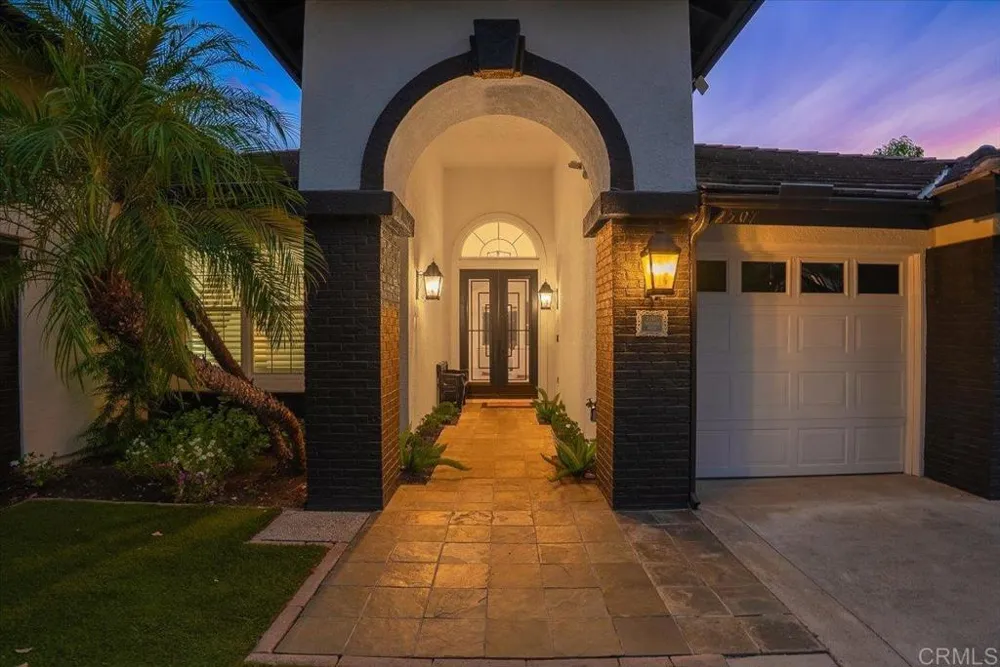 2507 Saffron Escondido, CA 92029