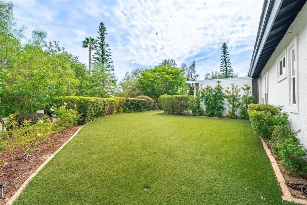 2507 Saffron Escondido, CA 92029