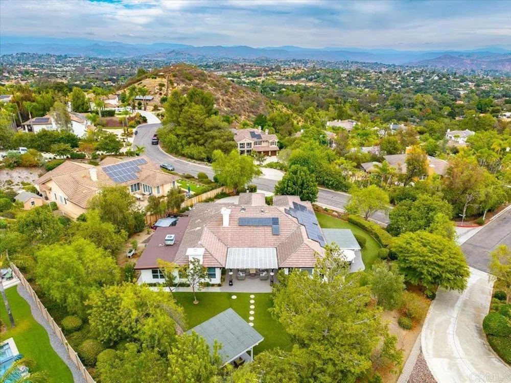 2507 Saffron Escondido, CA 92029