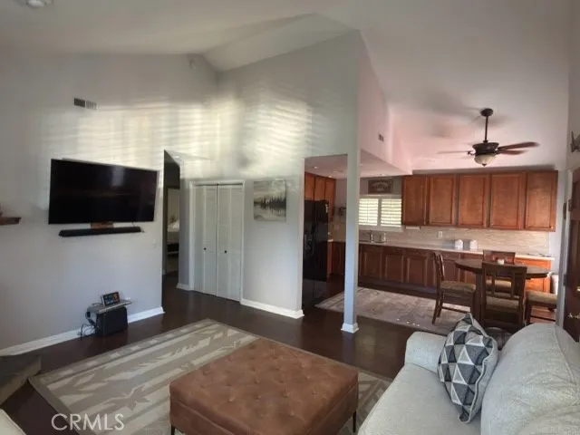 33519 Falling Leaf Drive Green Valley Lake, CA 92341