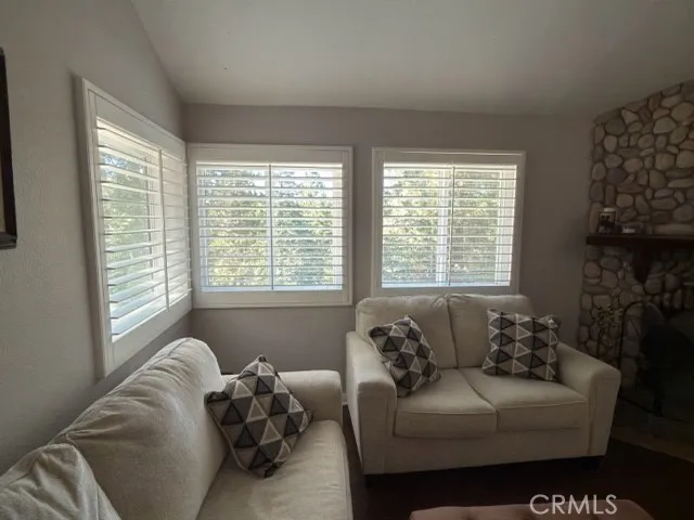 33519 Falling Leaf Drive Green Valley Lake, CA 92341