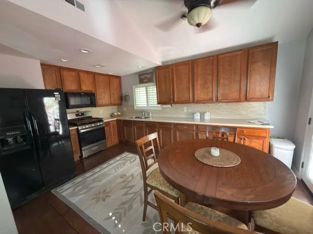 33519 Falling Leaf Drive Green Valley Lake, CA 92341