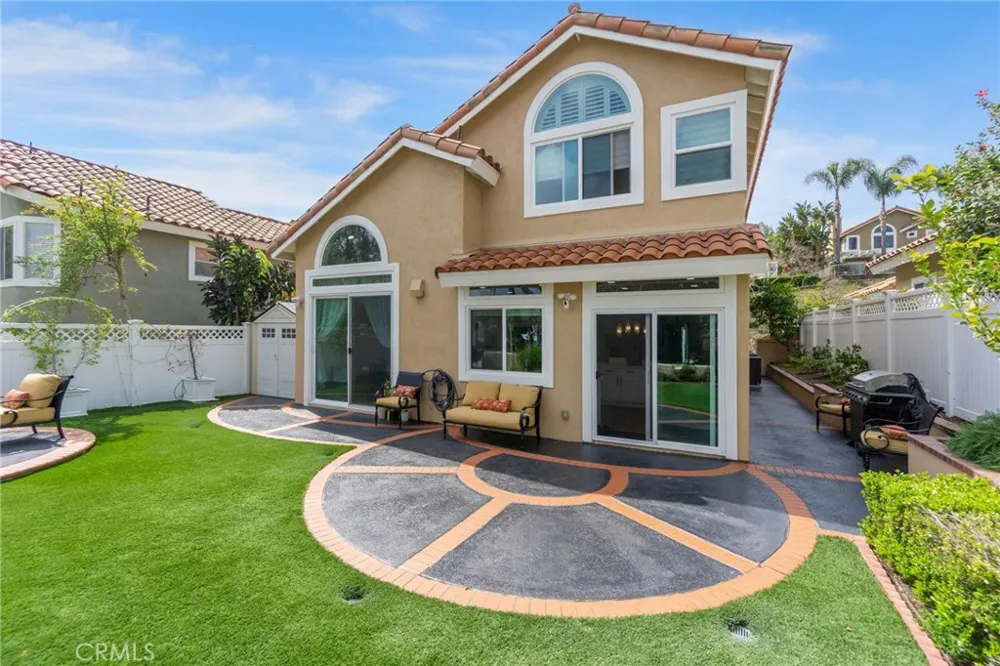 15 Tierra Vista Laguna Hills, CA 92653