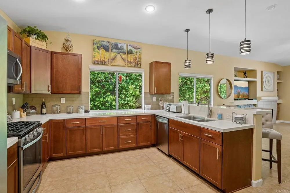 40620 Baranda Court Palm Desert, CA 92260