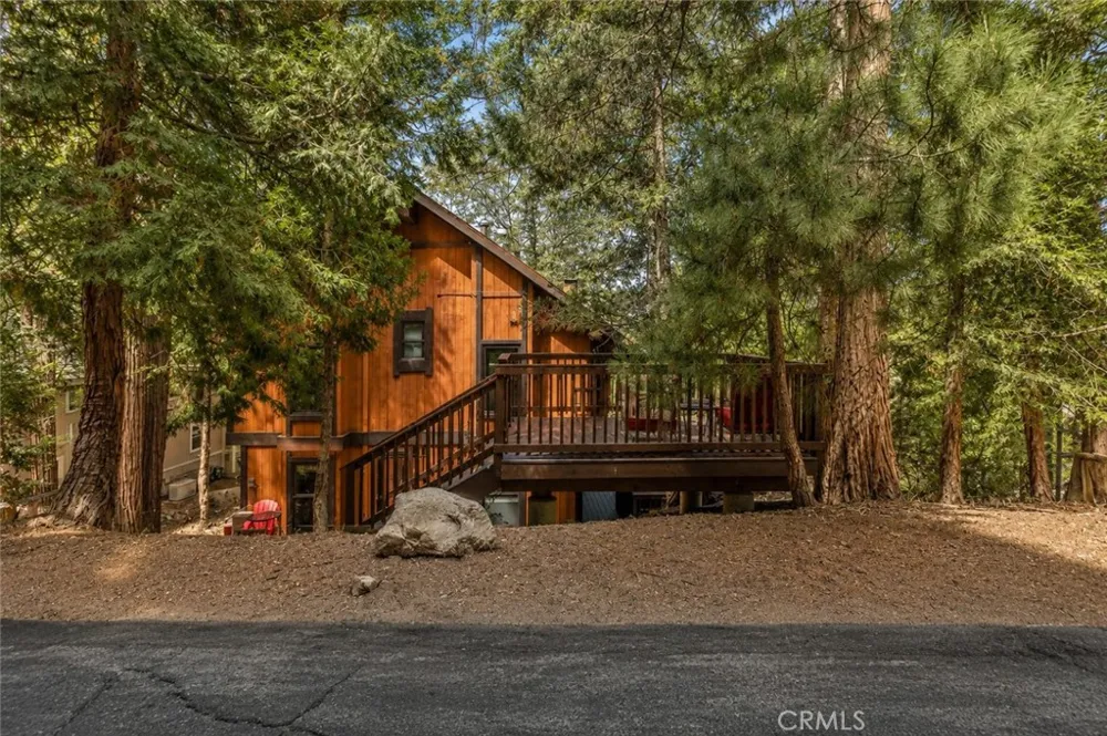 493 Pioneer Lake Arrowhead, CA 92352