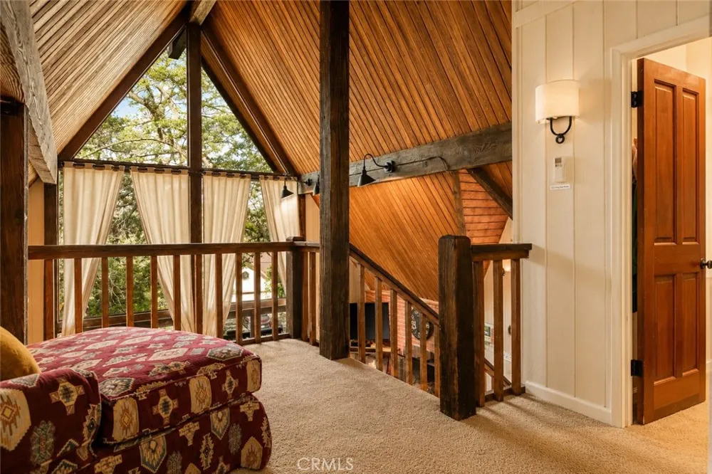 493 Pioneer Lake Arrowhead, CA 92352