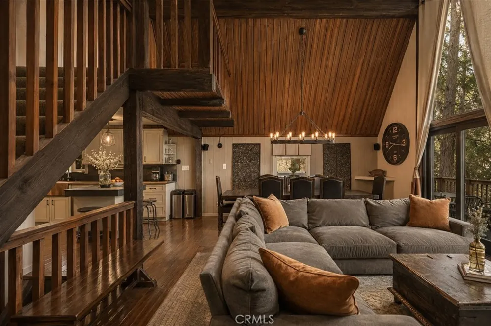 493 Pioneer Lake Arrowhead, CA 92352