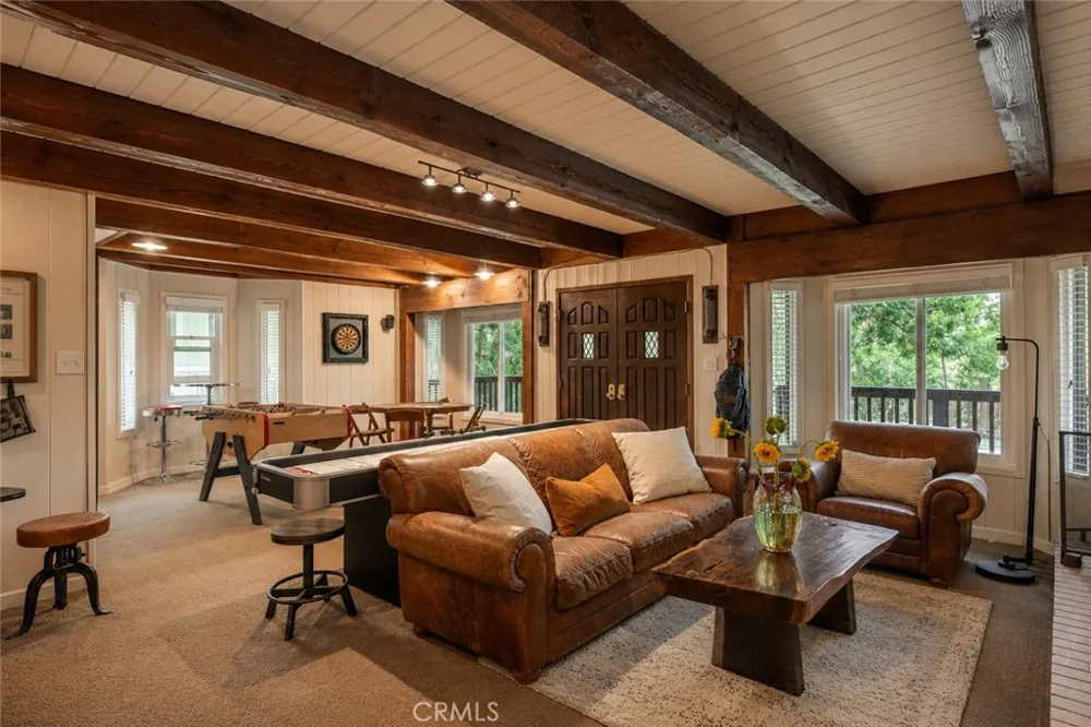 493 Pioneer Lake Arrowhead, CA 92352