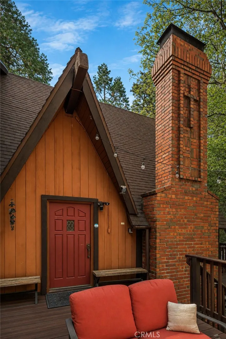 493 Pioneer Lake Arrowhead, CA 92352