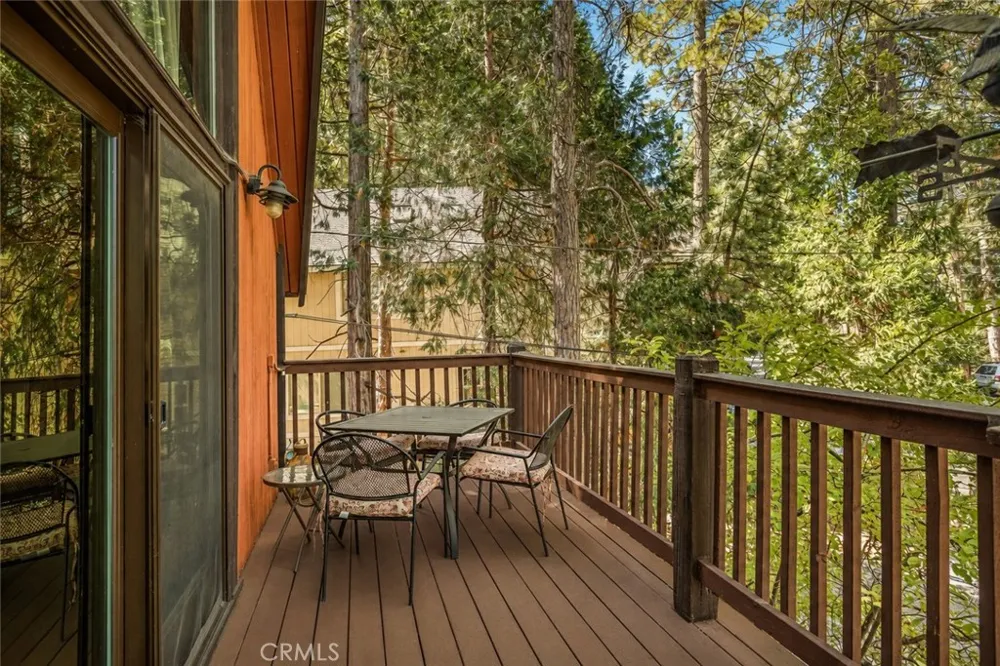493 Pioneer Lake Arrowhead, CA 92352
