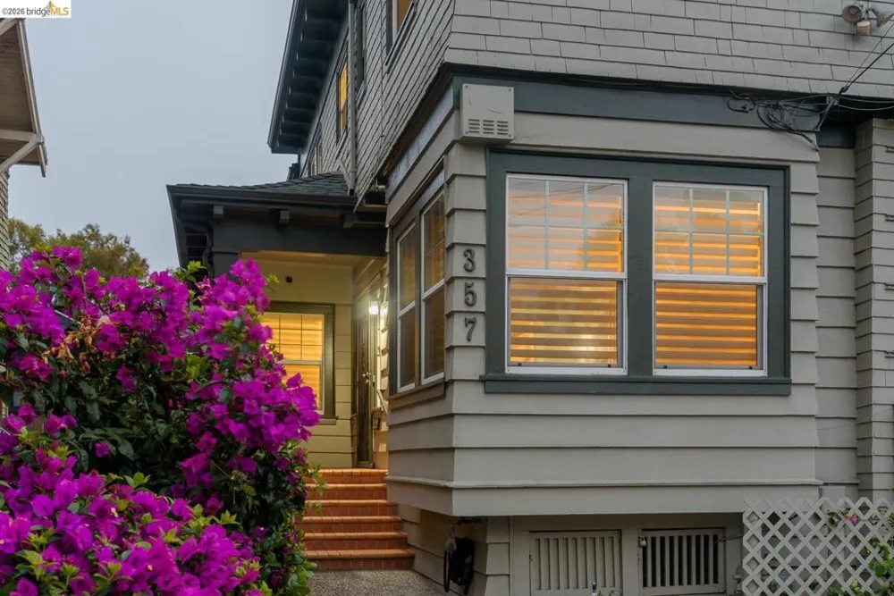 357 Alcatraz Ave Oakland, CA 94618