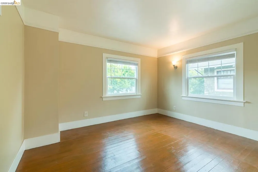 357 Alcatraz Ave Oakland, CA 94618