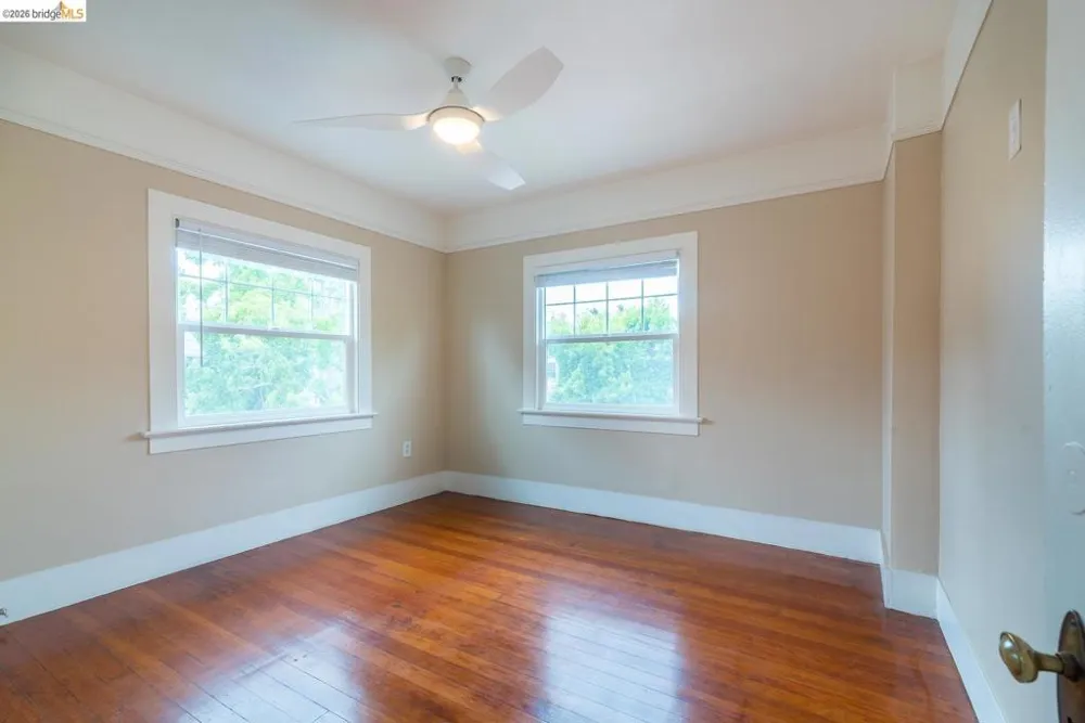 357 Alcatraz Ave Oakland, CA 94618