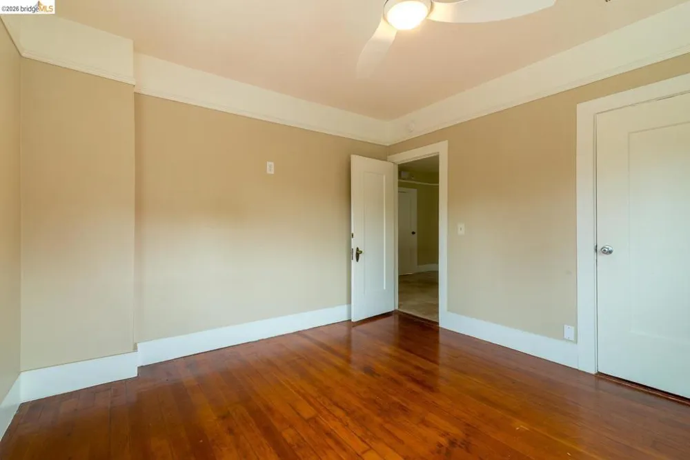 357 Alcatraz Ave Oakland, CA 94618
