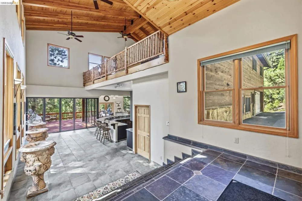 28421 Old Strawberry Rd Strawberry, CA 95375