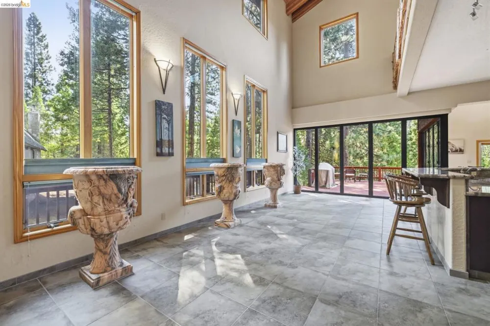28421 Old Strawberry Rd Strawberry, CA 95375