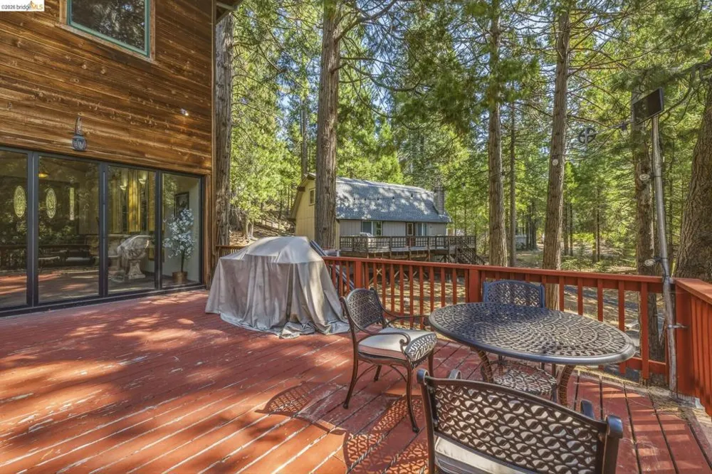 28421 Old Strawberry Rd Strawberry, CA 95375