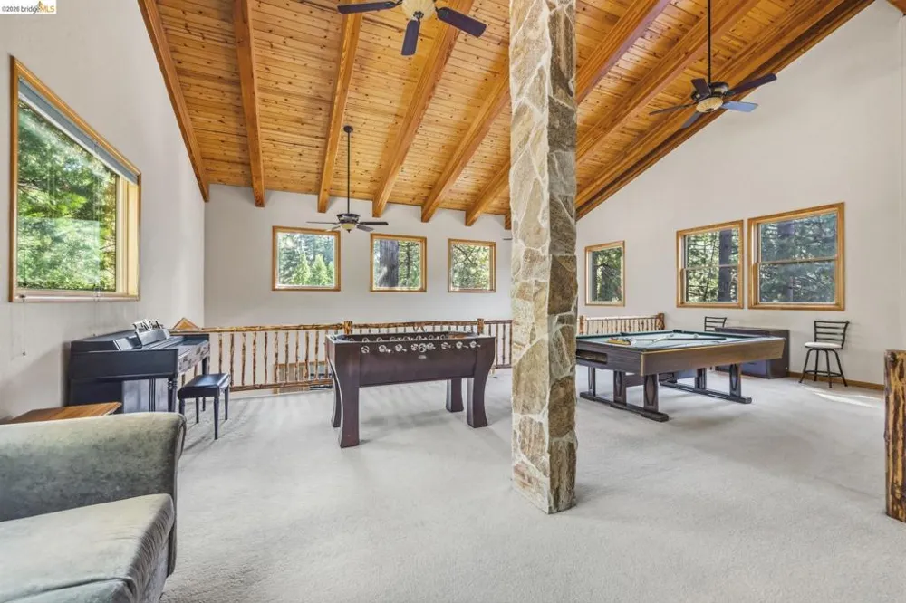 28421 Old Strawberry Rd Strawberry, CA 95375