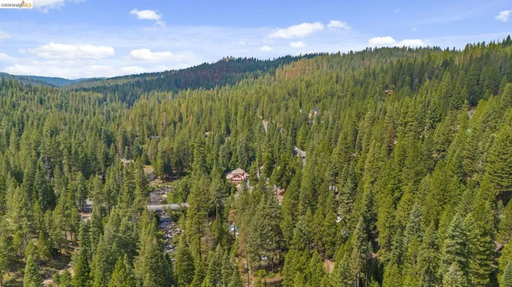 28421 Old Strawberry Rd Strawberry, CA 95375