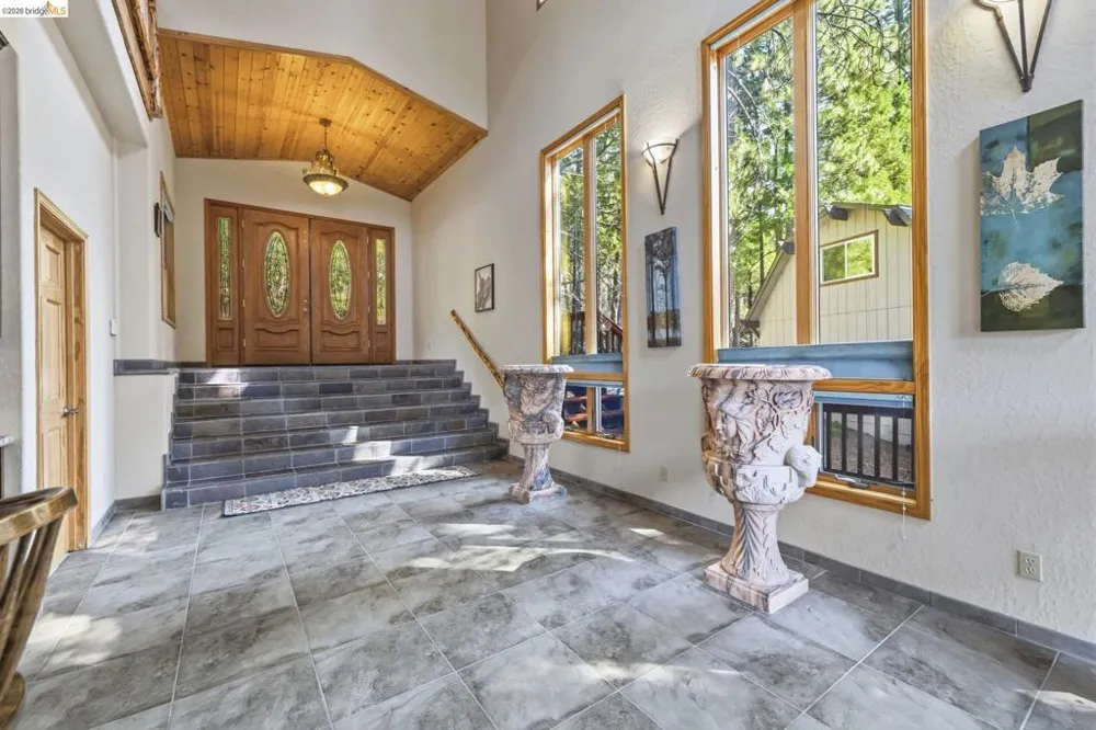 28421 Old Strawberry Rd Strawberry, CA 95375