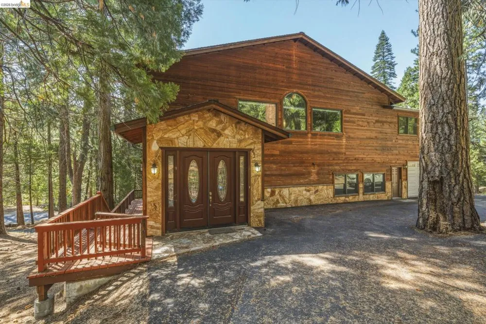 28421 Old Strawberry Rd Strawberry, CA 95375