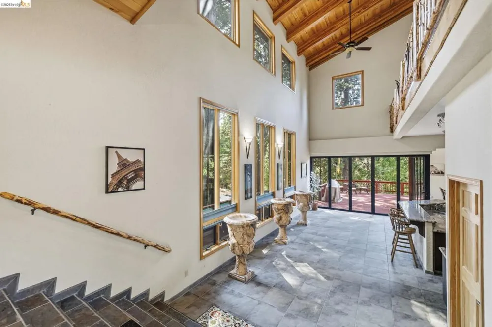 28421 Old Strawberry Rd Strawberry, CA 95375
