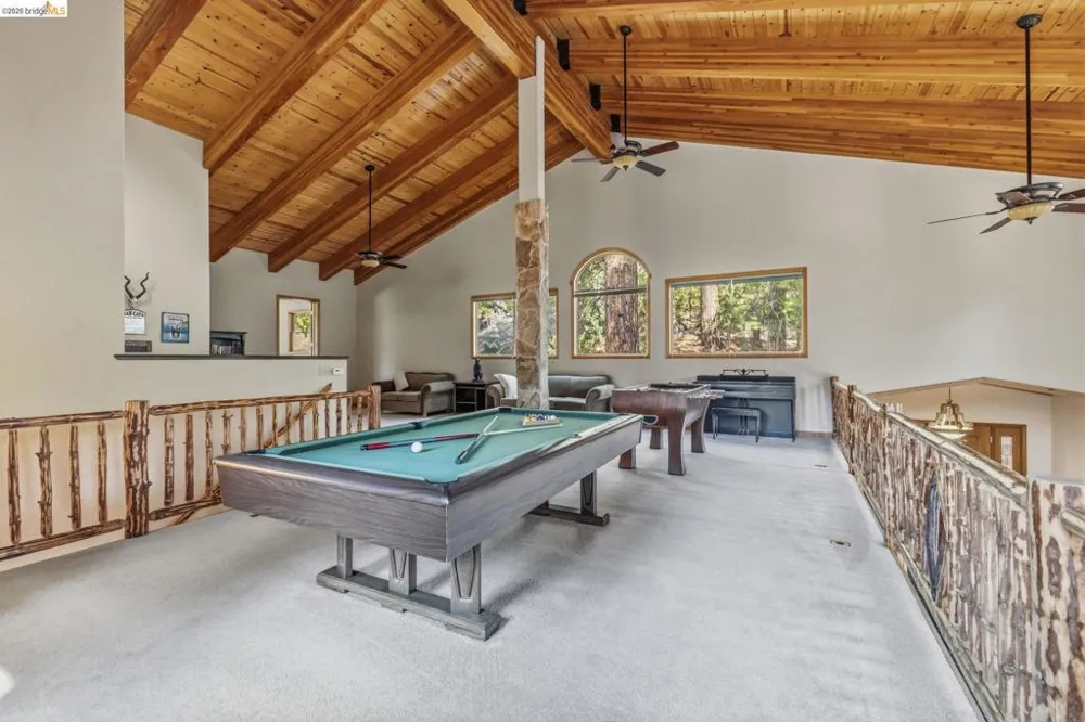 28421 Old Strawberry Rd Strawberry, CA 95375