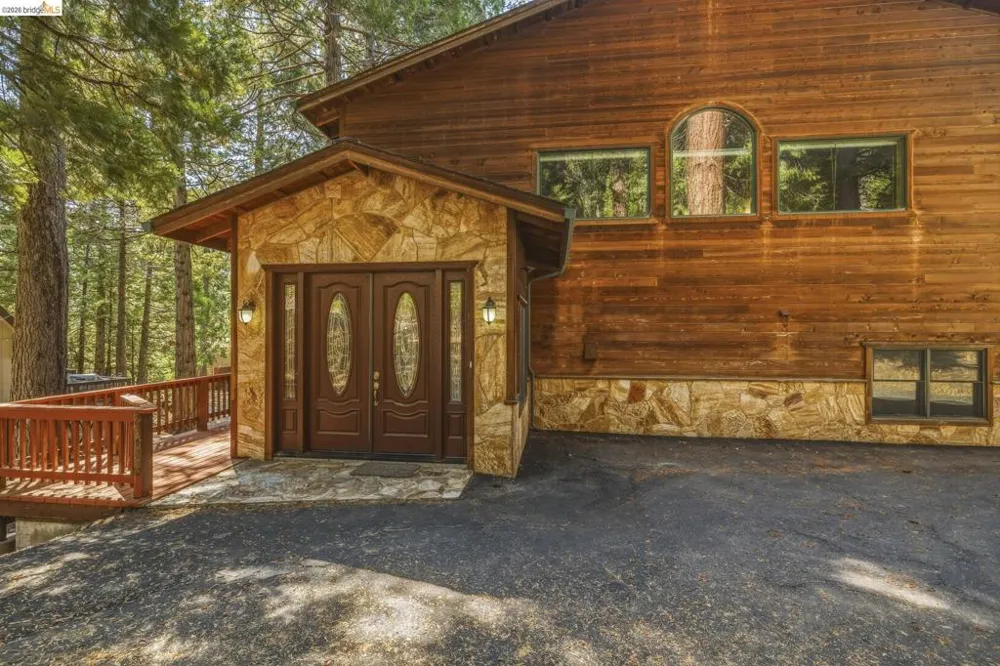 28421 Old Strawberry Rd Strawberry, CA 95375