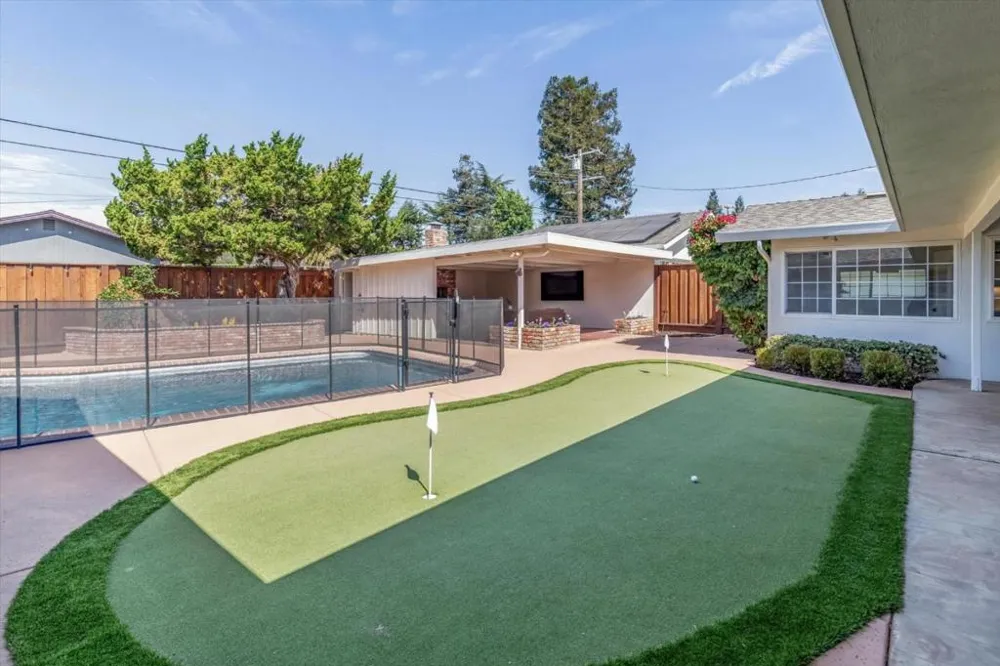 7821 Filice Drive Gilroy, CA 95020