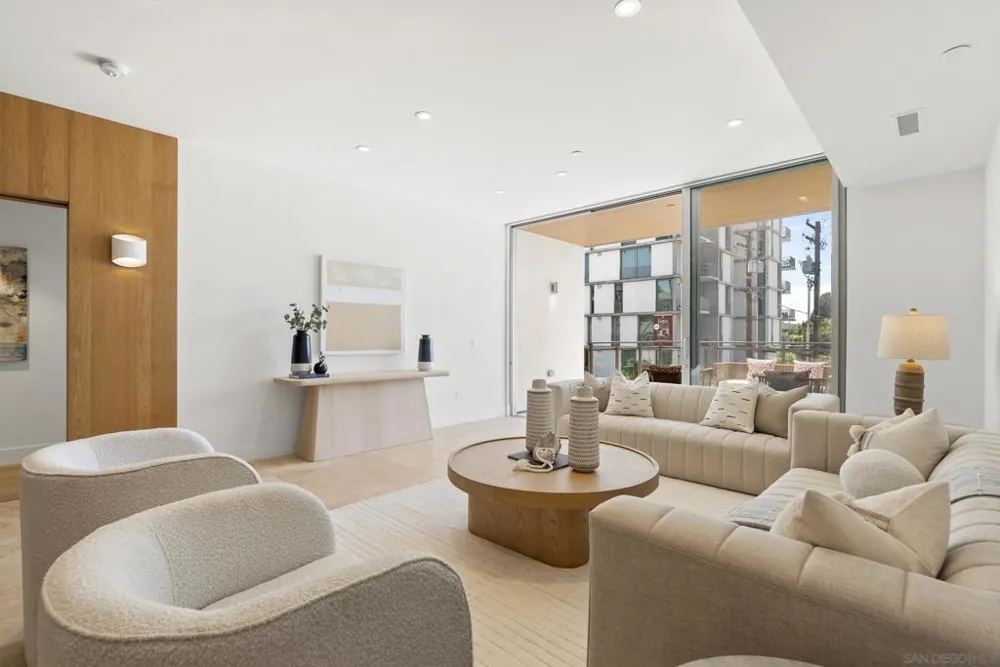 2750 4th #203 San Diego, CA 92103