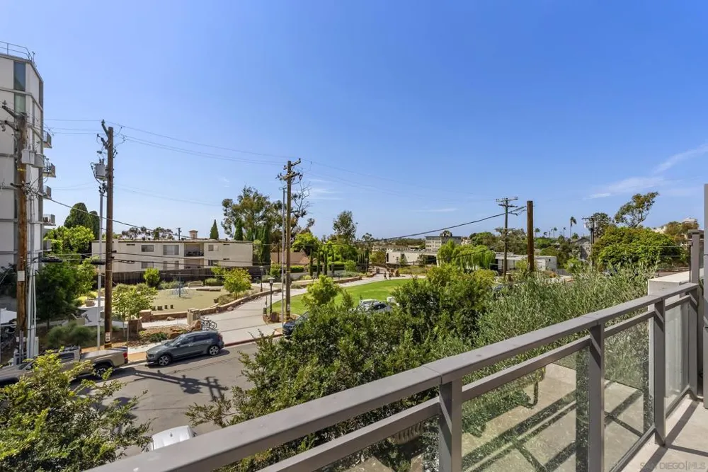 2750 4th #203 San Diego, CA 92103