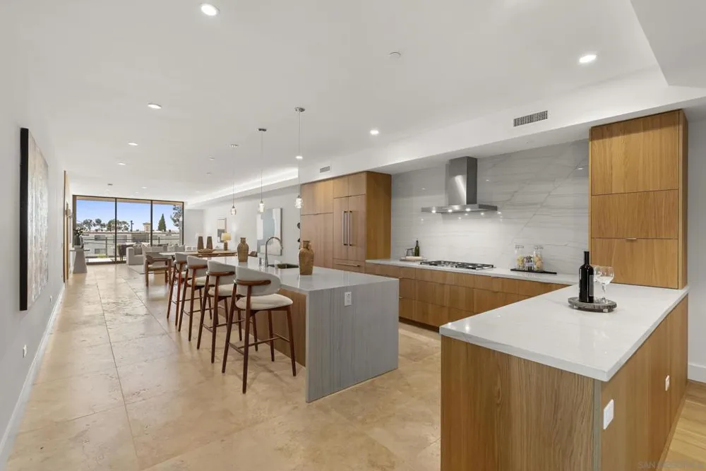 2750 4th #203 San Diego, CA 92103