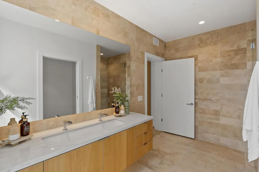 2750 4th #203 San Diego, CA 92103