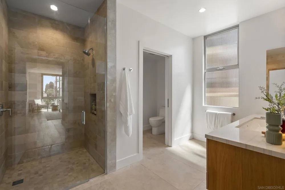 2750 4th #203 San Diego, CA 92103