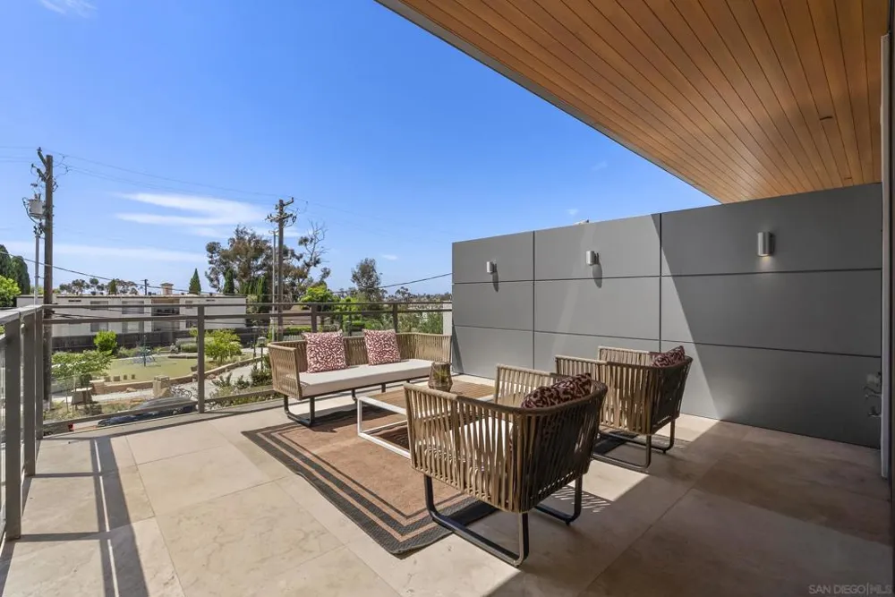 2750 4th #203 San Diego, CA 92103
