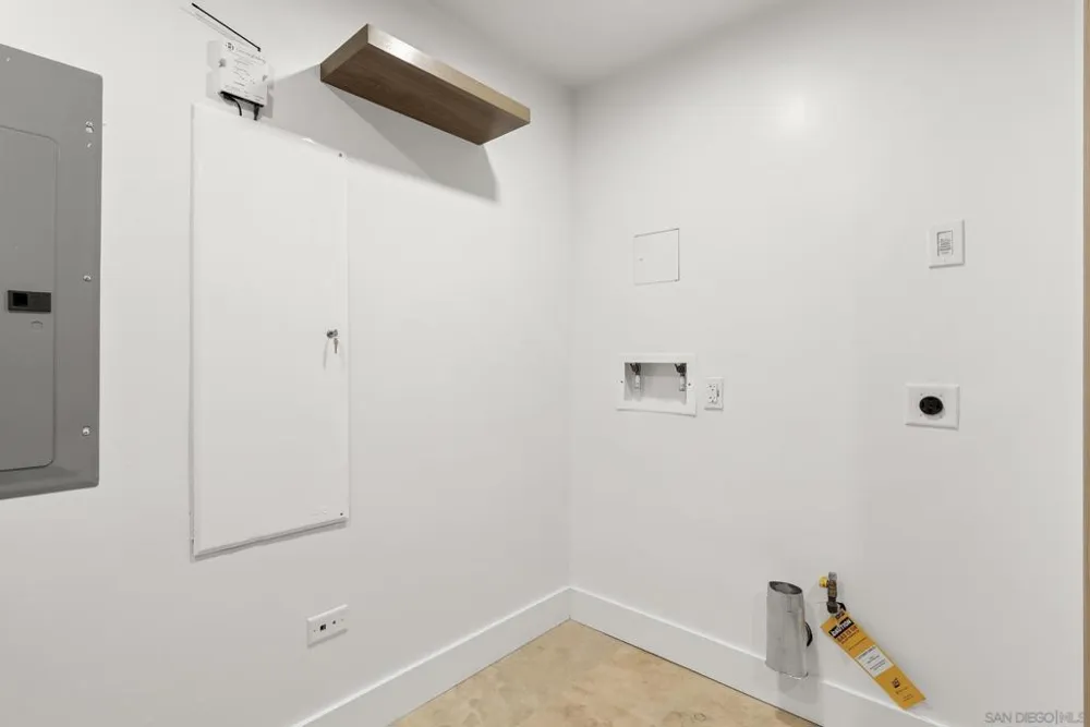 2750 4th #203 San Diego, CA 92103