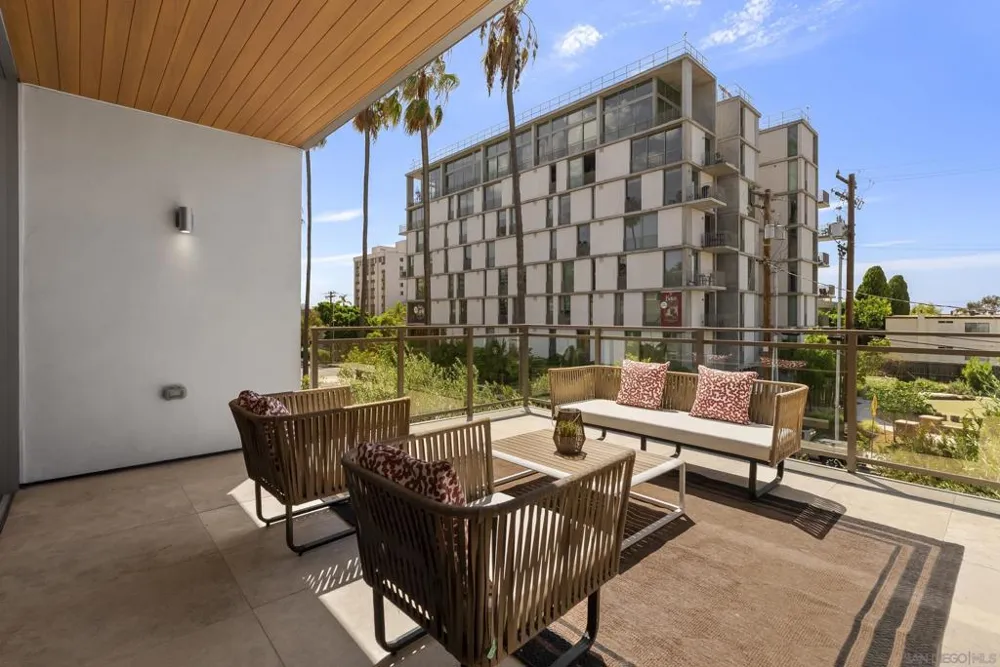 2750 4th #203 San Diego, CA 92103