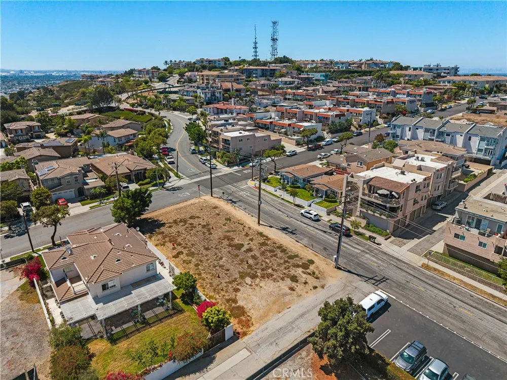 Ohio Avenue Signal Hill, CA 90755