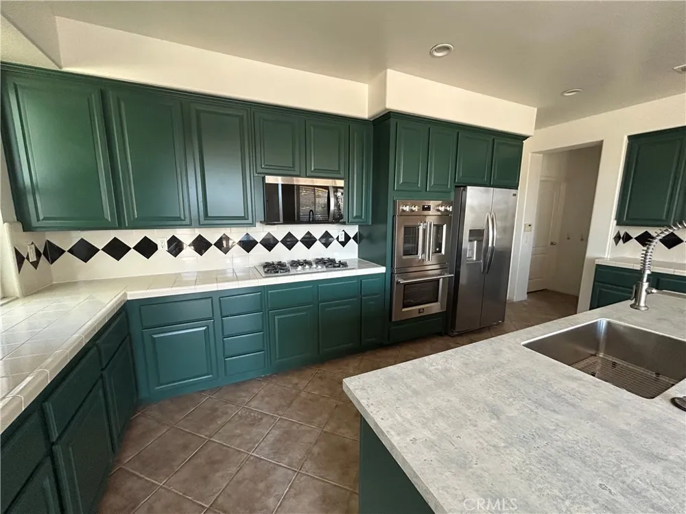 691 Asia Court Simi Valley, CA 93065