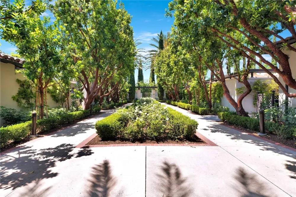 46 Herringbone Irvine, CA 92620