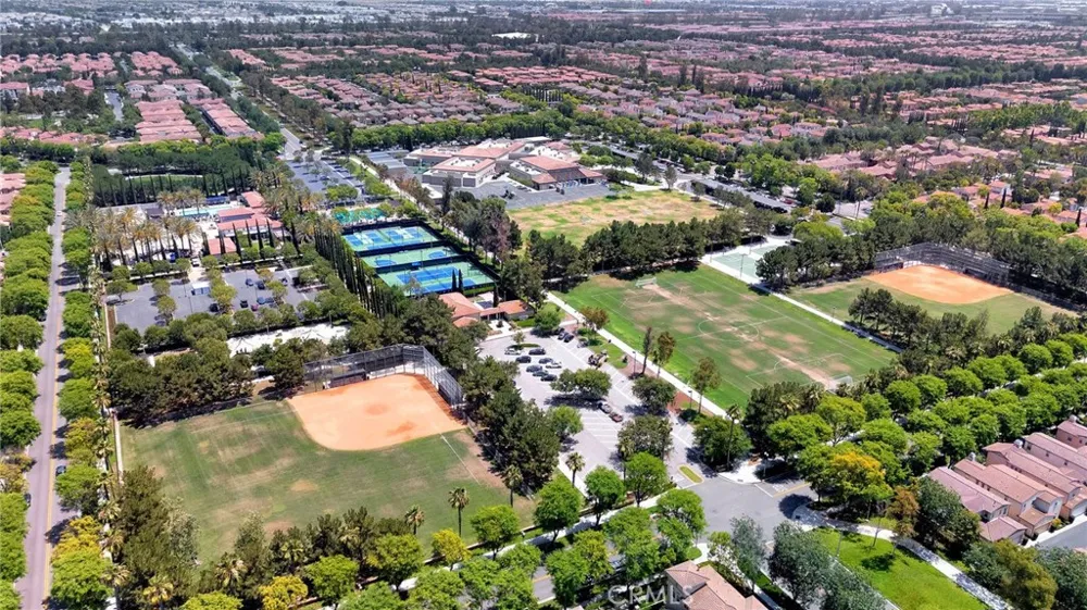 46 Herringbone Irvine, CA 92620