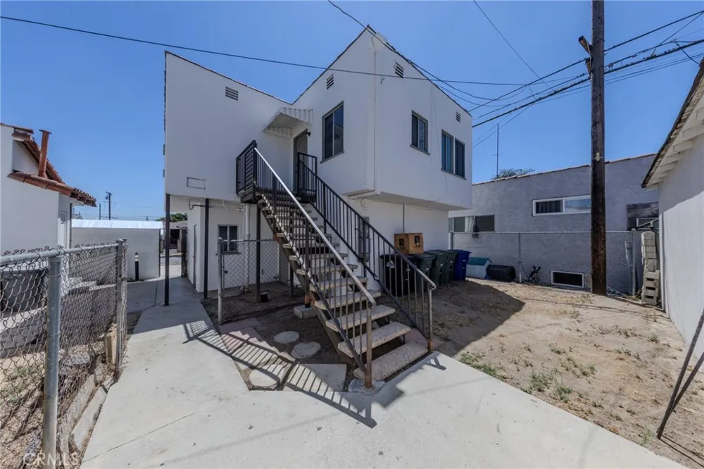 4076 Liberty Boulevard South Gate, CA 90280
