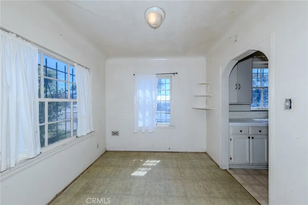 4076 Liberty Boulevard South Gate, CA 90280
