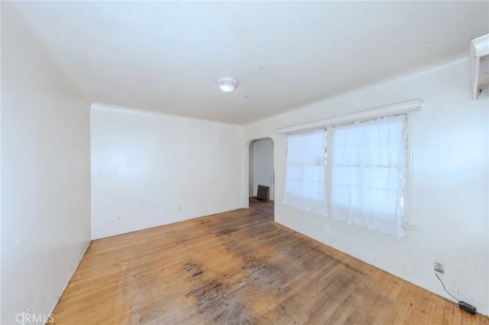 4076 Liberty Boulevard South Gate, CA 90280