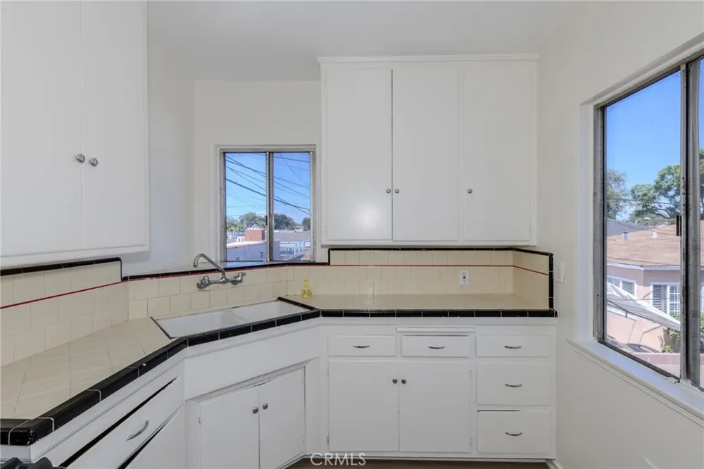 4076 Liberty Boulevard South Gate, CA 90280
