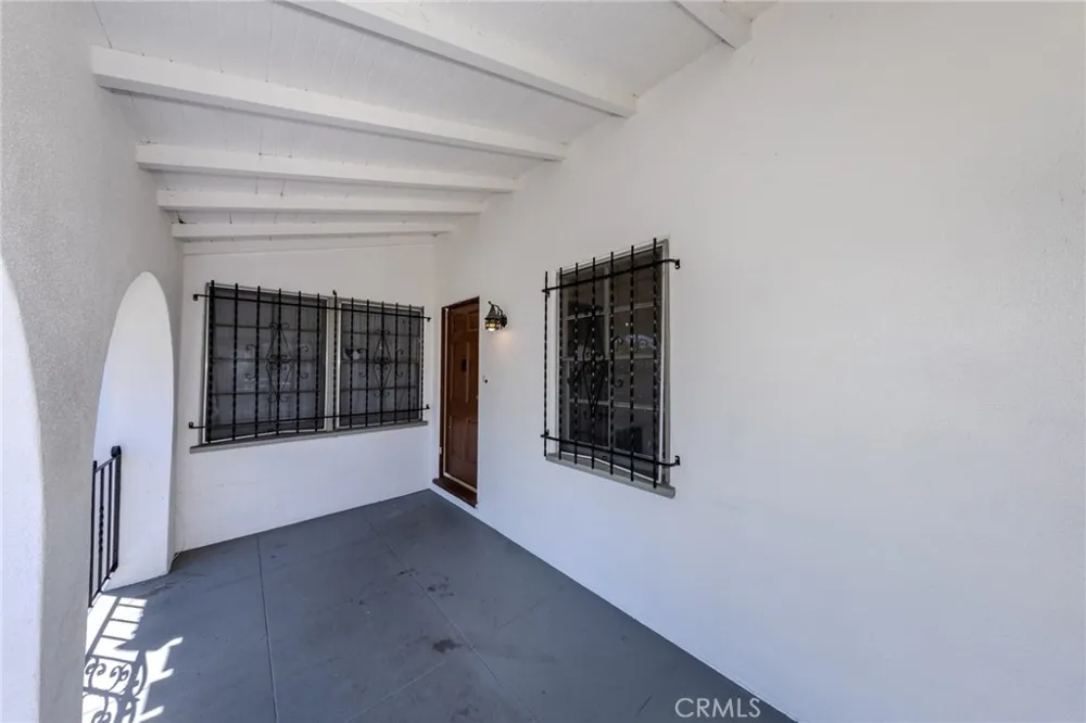 4076 Liberty Boulevard South Gate, CA 90280