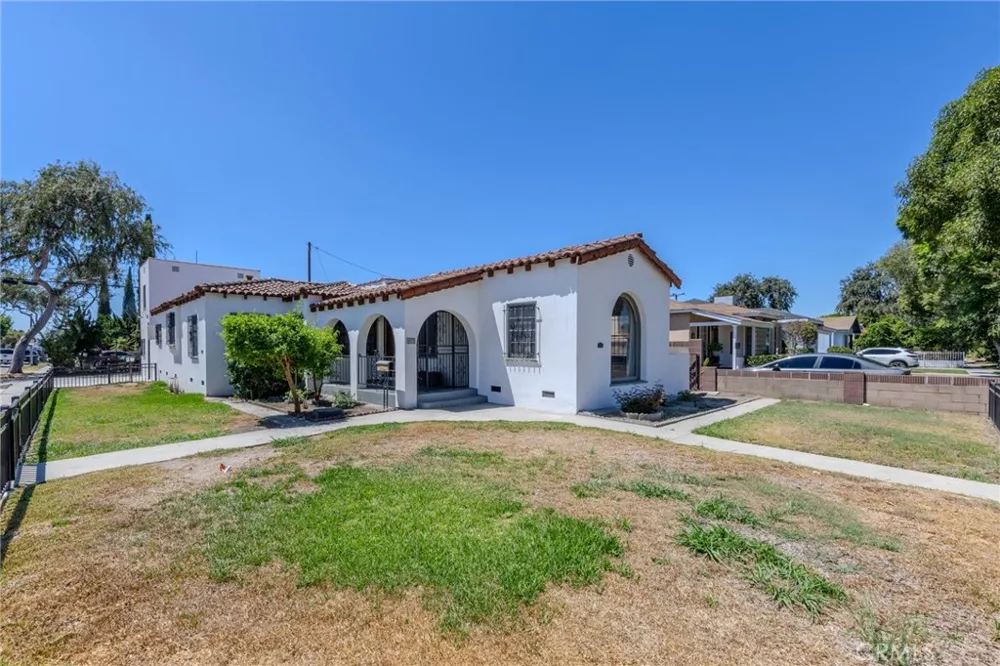 4076 Liberty Boulevard South Gate, CA 90280