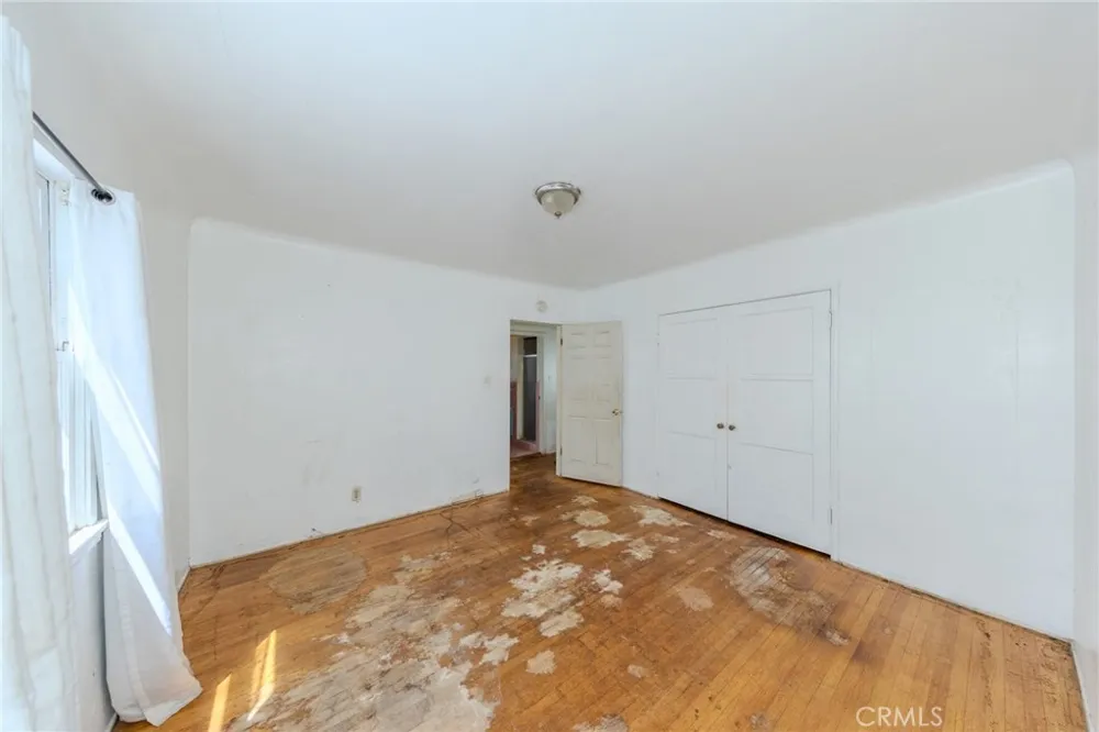 4076 Liberty Boulevard South Gate, CA 90280