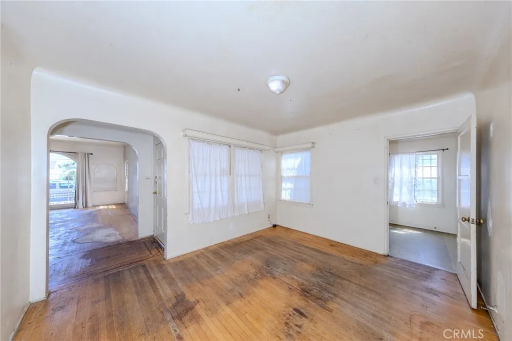 4076 Liberty Boulevard South Gate, CA 90280